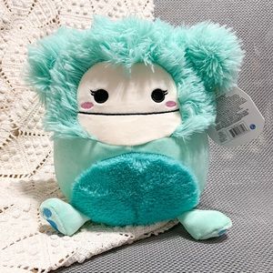 8” Joelle the Blue Bigfoot Squishmallow | BNWT